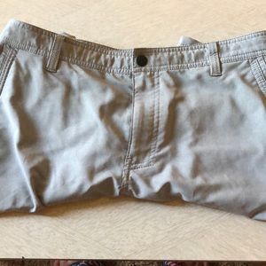 GH bass company green men’s shorts 33W/10L